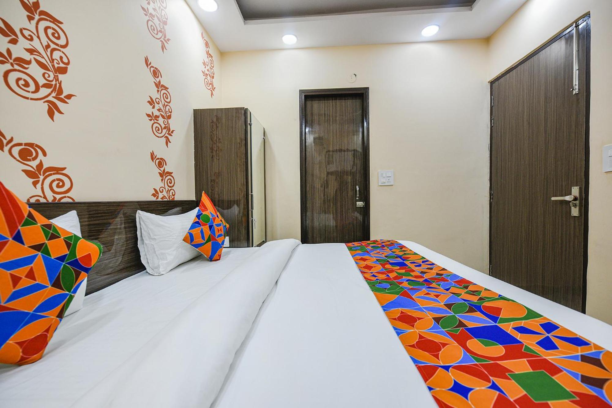 Fabexpress Unicon Otel Yeni Delhi Dış mekan fotoğraf